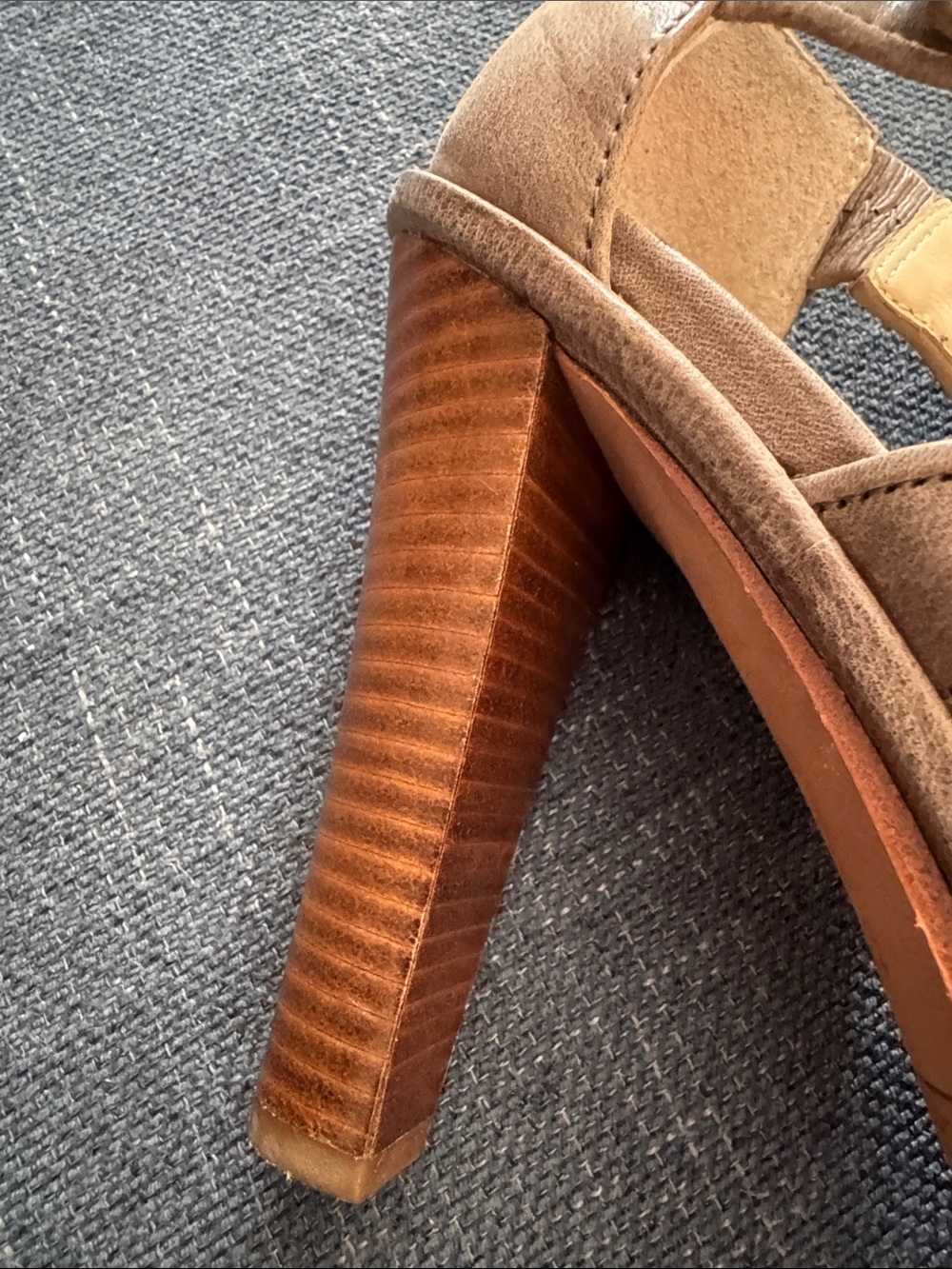 Coach Heels - Picture 9 of 15